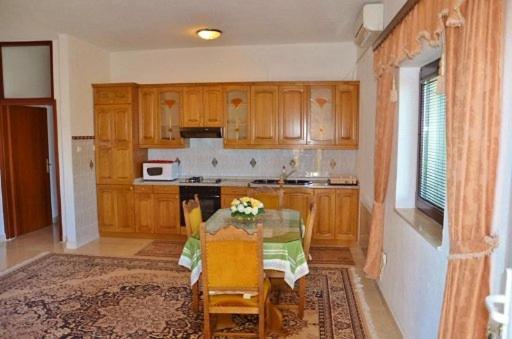 Apartment Knez โตรกีร์ ภายนอก รูปภาพ